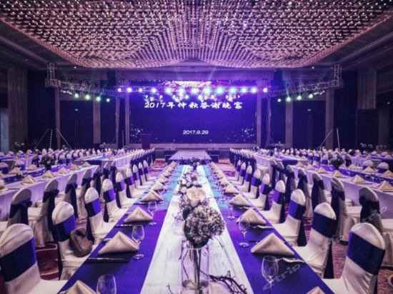 偉達(dá)雷迪森廣場酒店