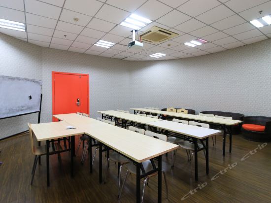 布丁酒店(金華人民廣場(chǎng)店)