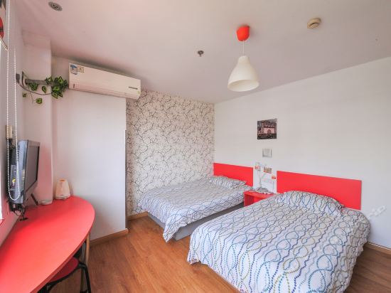 布丁酒店(金華人民廣場(chǎng)店)