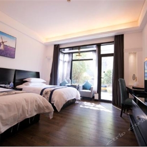 豪森假日花園大酒店