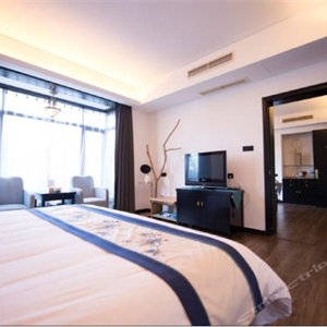 豪森假日花園大酒店