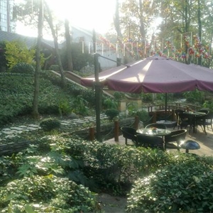 豪森假日花園大酒店