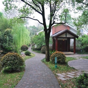 豪森假日花園大酒店