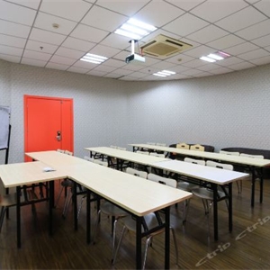 布丁酒店(金華人民廣場(chǎng)店)