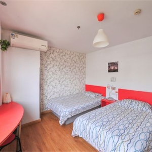 布丁酒店(金華人民廣場(chǎng)店)