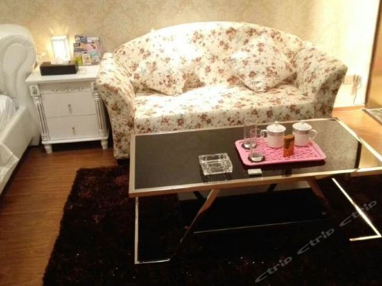 金華都市晶鉆精品公寓